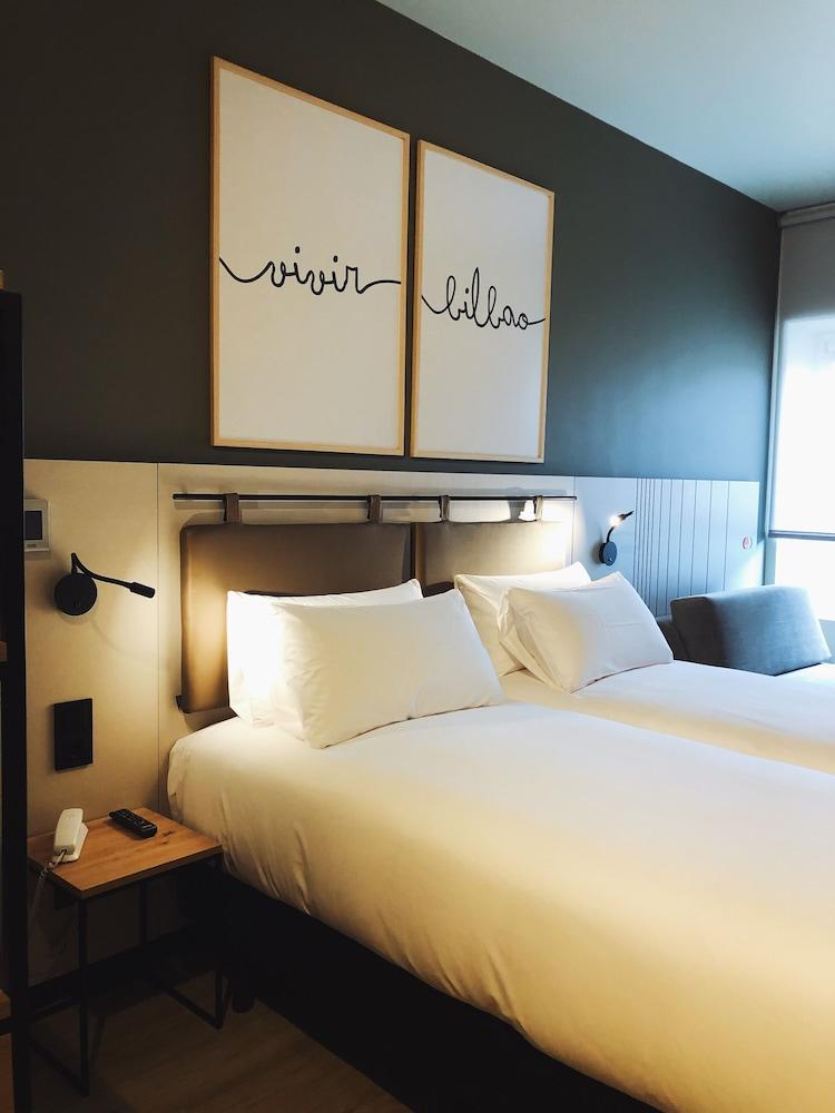Hotel Bed4U Bilbao Kültér fotó